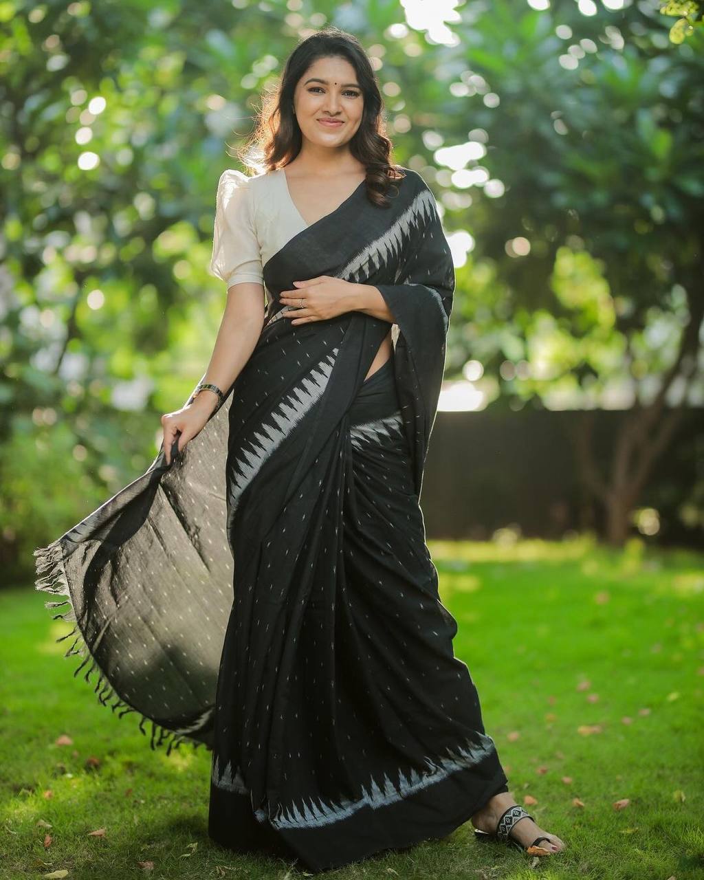 HOSH LE JAATE HAI  WALE LINEN COTTON SAREE