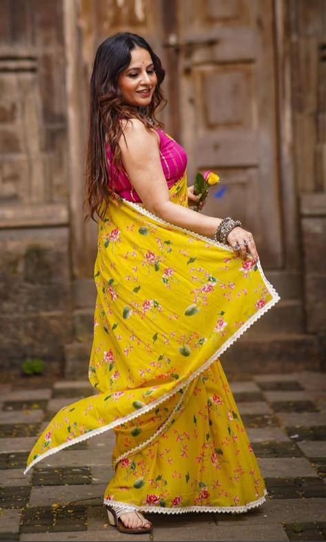 KOI MAUKE NA WALE LINEN  COTTON SAREE