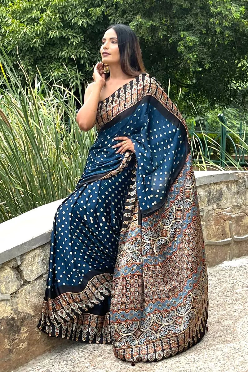 HUMSE MILA KARO  WALE  MODAL SATIN SILK